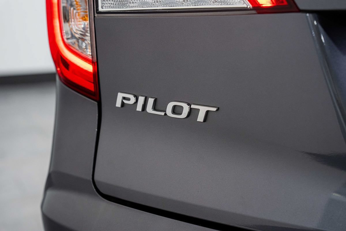 Used 2020 Honda Pilot LX image 11