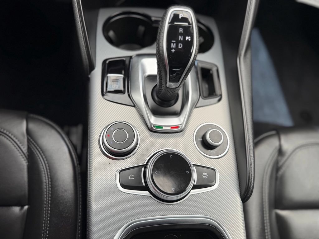 New 2026 Alfa Romeo Giulia w/ Driving Assist Package RWD image 34