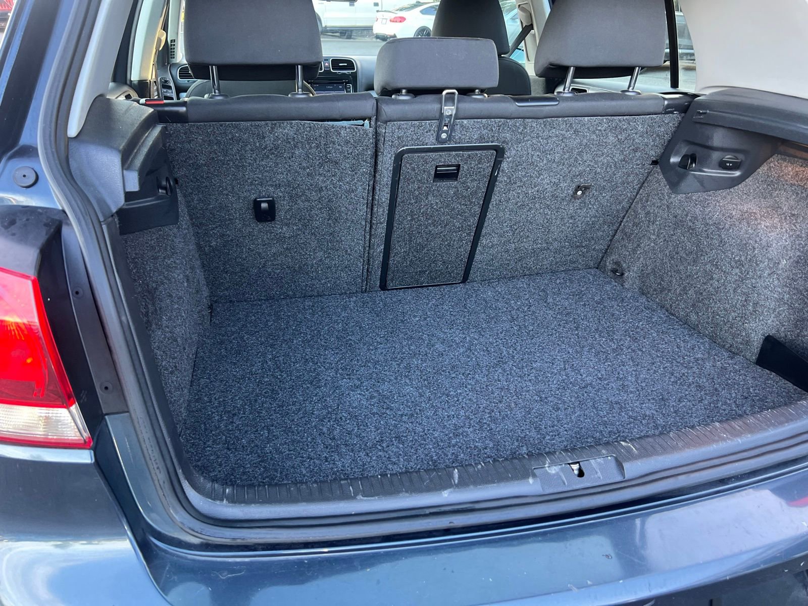 Used 2014 Volkswagen Golf 4-Door image 26