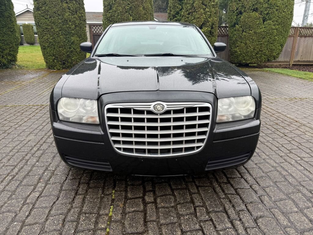 Used 2006 Chrysler 300 image 6