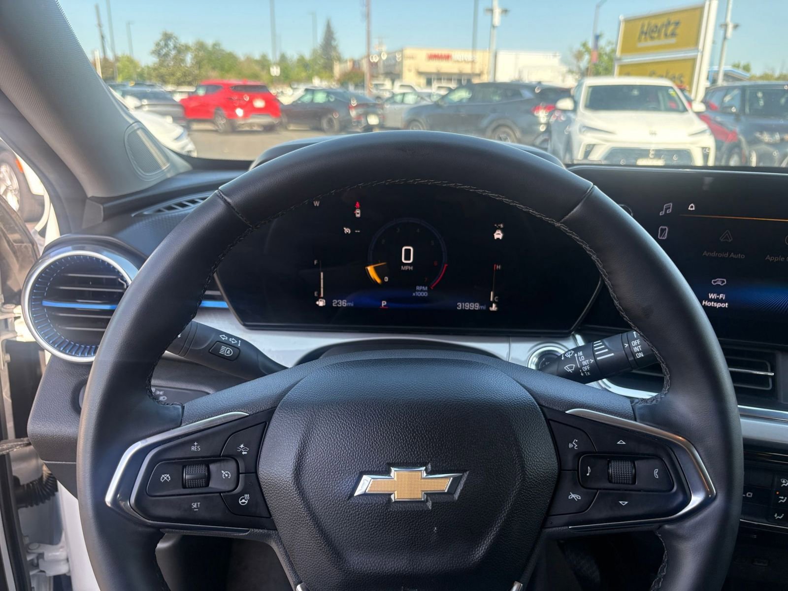 Used 2025 Chevrolet Trax LT w/ LT Convenience Package FWD image 27
