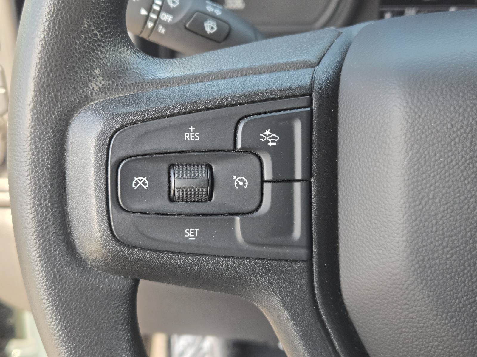 Used 2025 Chevrolet Silverado 1500 Custom Trail Boss AWD/4WD image 15