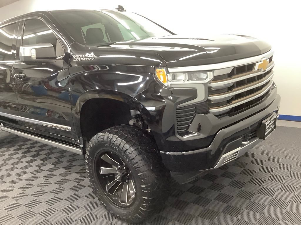 Used 2022 Chevrolet Silverado 1500 High Country w/ High Country Premium Package AWD/4WD image 23