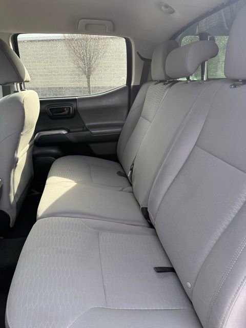 Used 2017 Toyota Tacoma SR5 image 36