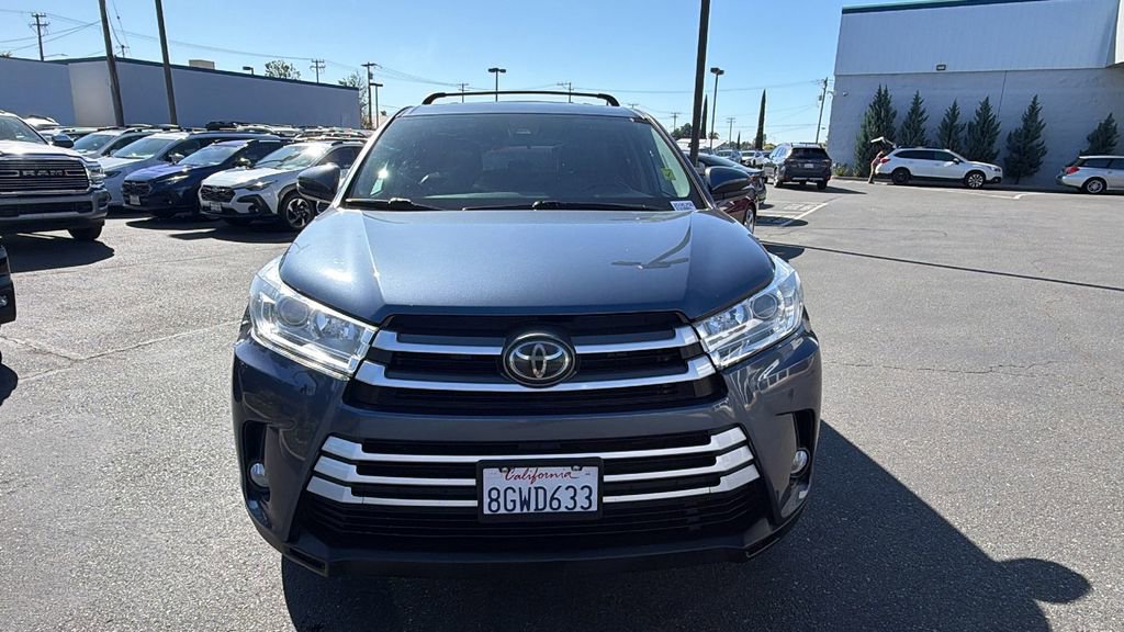 Used 2019 Toyota Highlander Plus AWD/4WD image 8