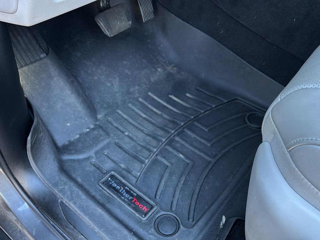 Used 2023 Jeep Wagoneer 4WD w/ Premium Group I image 18