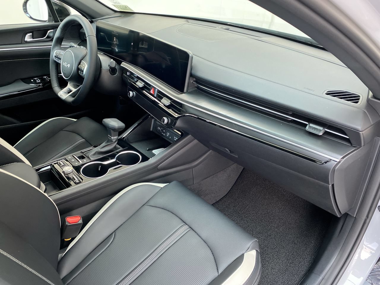 Used 2026 Kia K5 GT-Line w/ GT-Line Premium Package FWD image 31