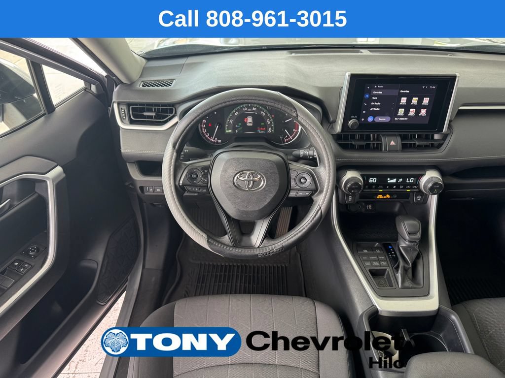 Used 2024 Toyota RAV4 XLE AWD/4WD image 30