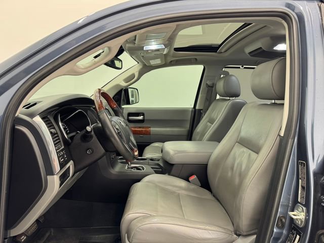 Used 2020 Toyota Sequoia Platinum image 17