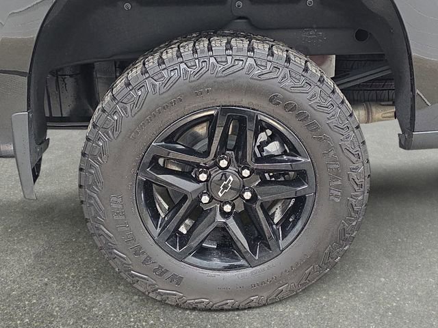 Used 2025 Chevrolet Silverado 1500 LT Trail Boss w/ Convenience Package II AWD/4WD image 33