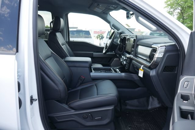 New 2026 Ford F550 4x4 Crew Cab image 24