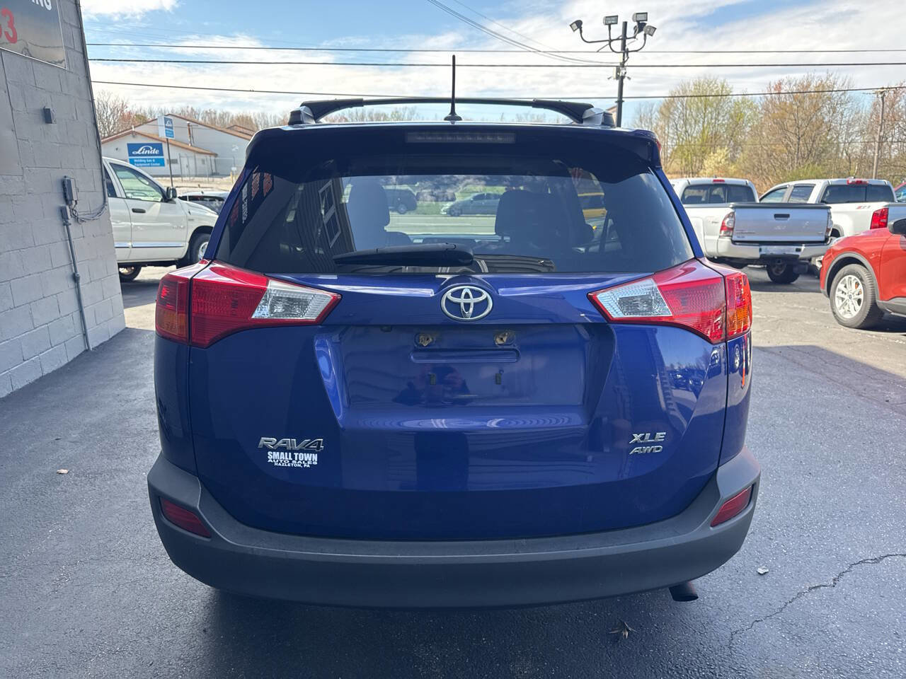 Used 2014 Toyota RAV4 XLE AWD/4WD image 7
