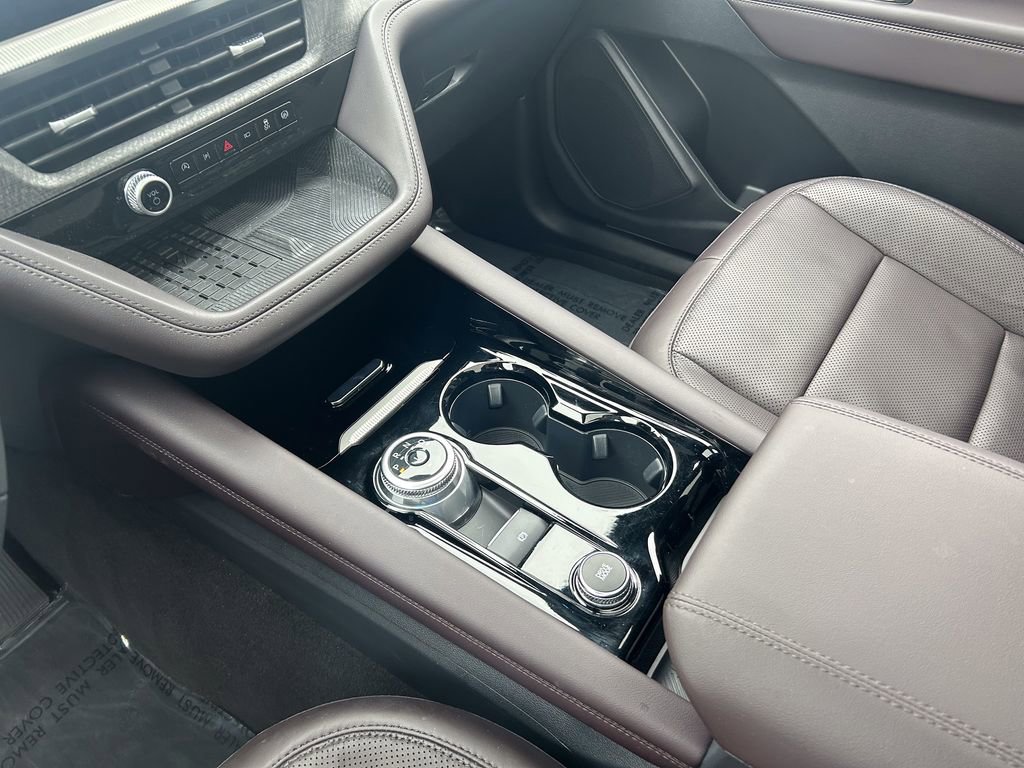 Used 2025 Ford Explorer Platinum w/ LUX Leather Package image 32