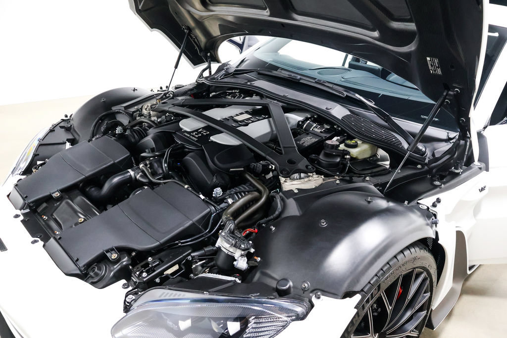 Used 2023 Aston Martin V12 Vantage RWD image 43