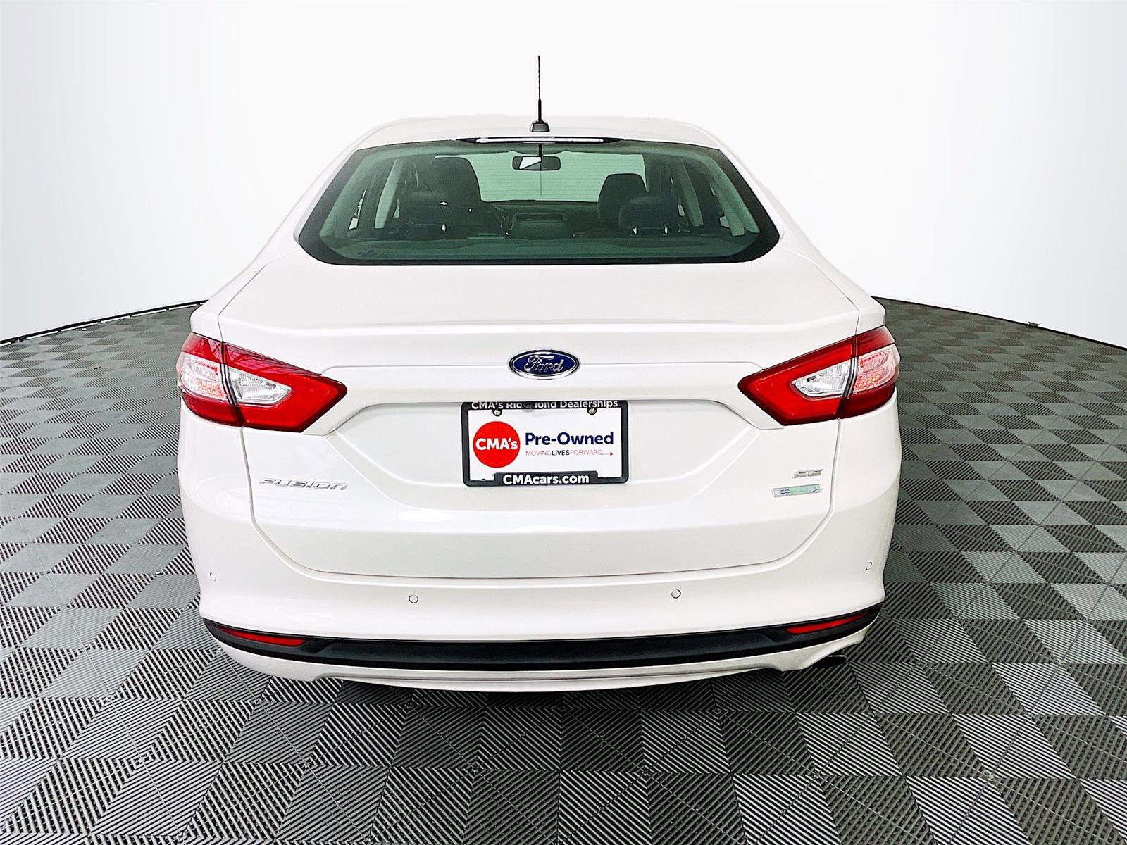 Used 2016 Ford Fusion SE w/ Equipment Group 202A FWD image 7