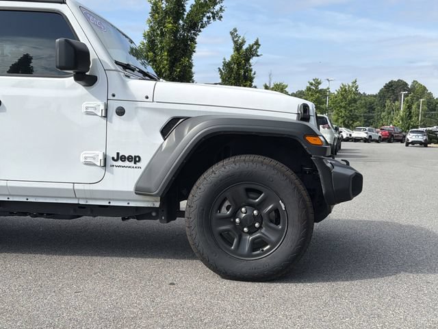 Used 2025 Jeep Wrangler Unlimited Sport AWD/4WD image 6