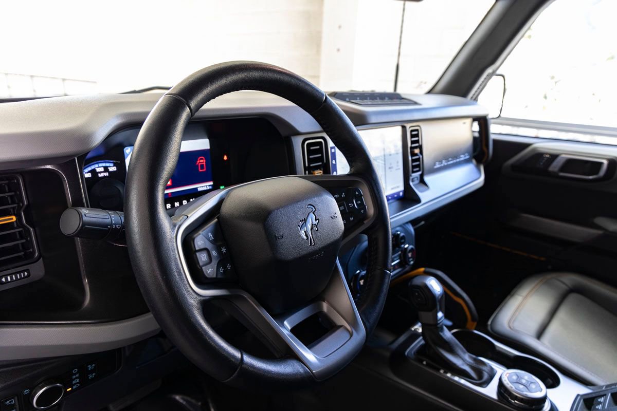 Used 2023 Ford Bronco Badlands image 19