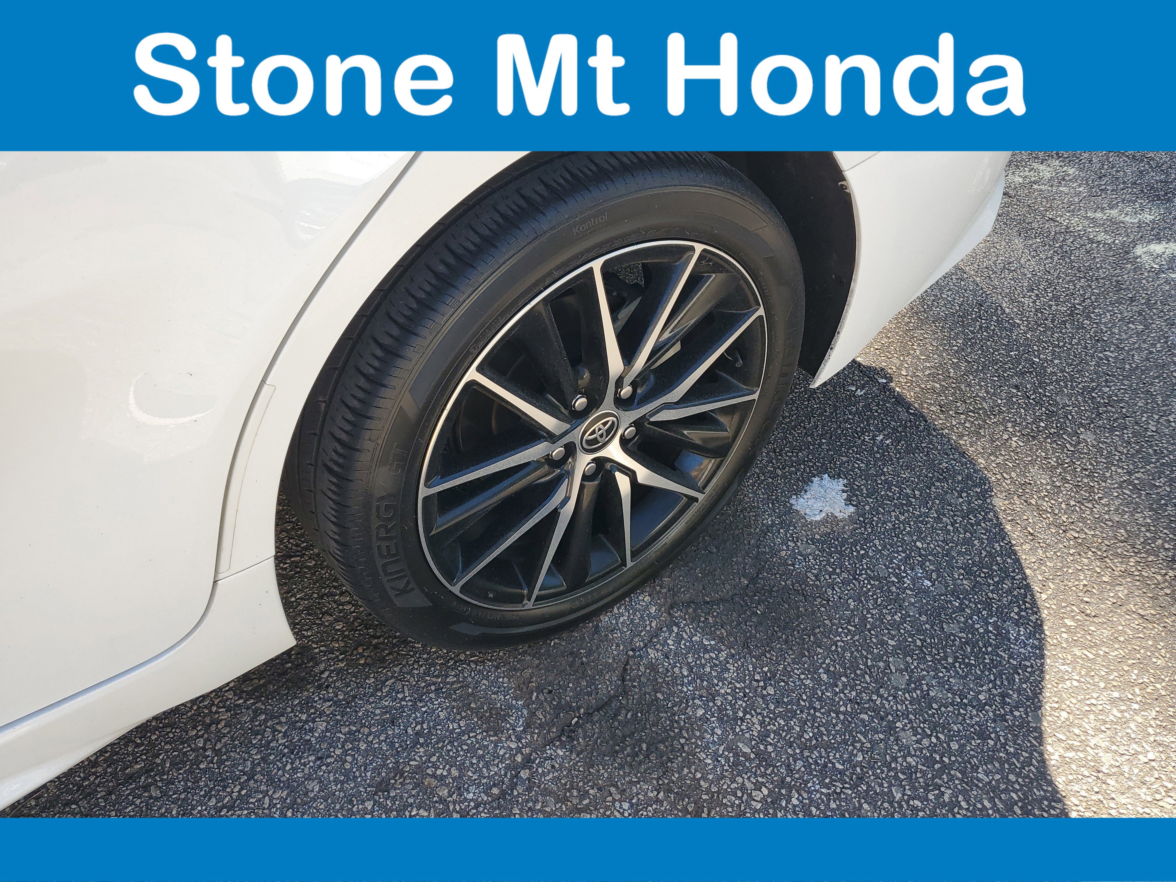 Used 2024 Toyota Camry SE FWD image 7