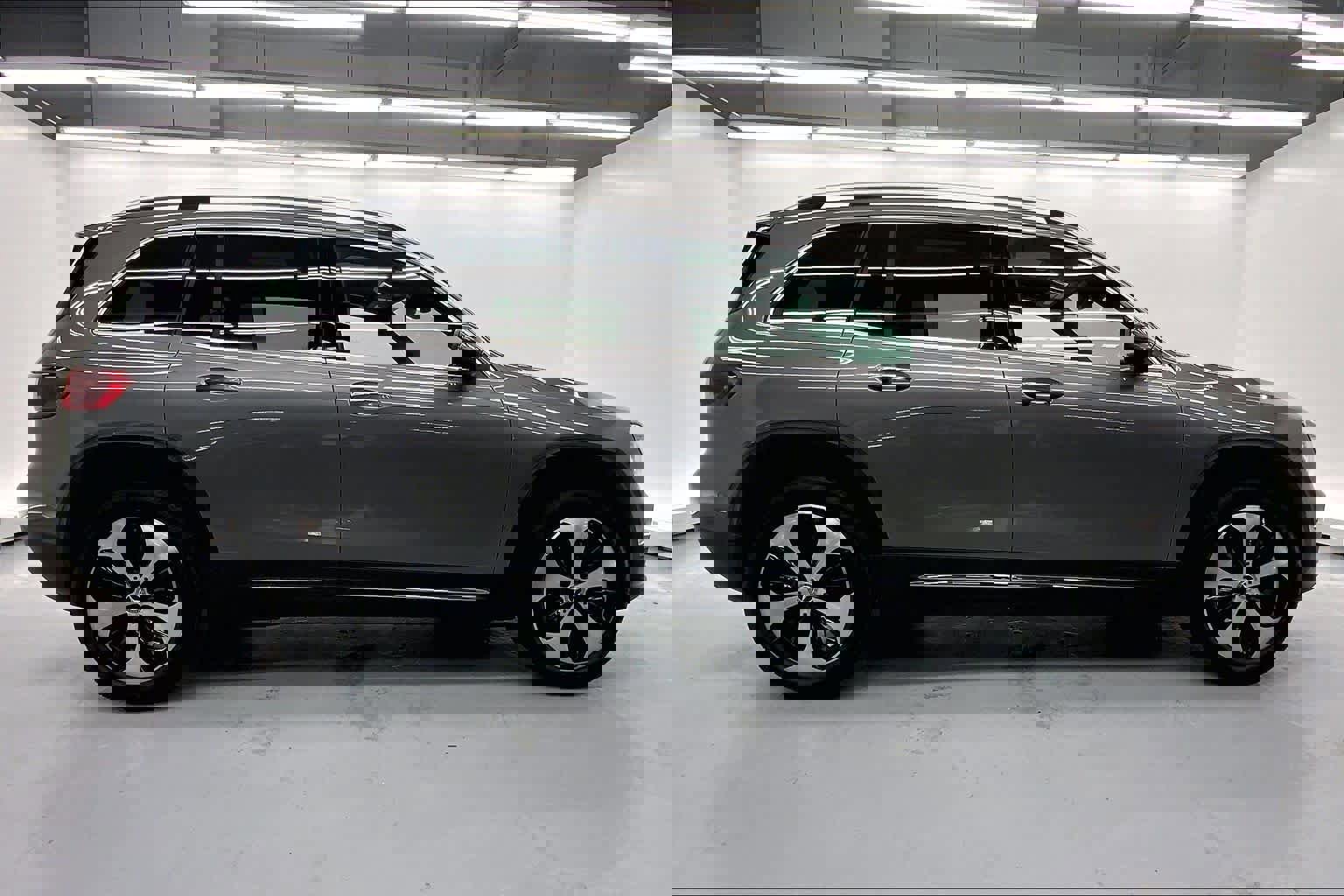 Used 2025 Mercedes-Benz GLB 250 image 5