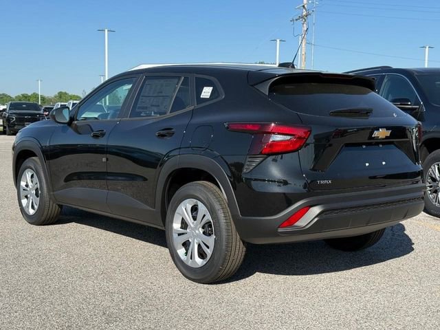 New 2026 Chevrolet Trax LS FWD video 3