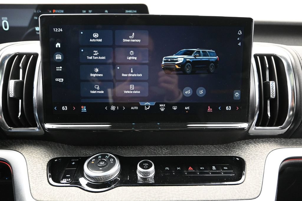 Used 2025 Ford Expedition Tremor AWD/4WD image 36