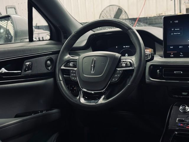 Used 2023 Lincoln Nautilus Reserve w/ Luxury Package image 26