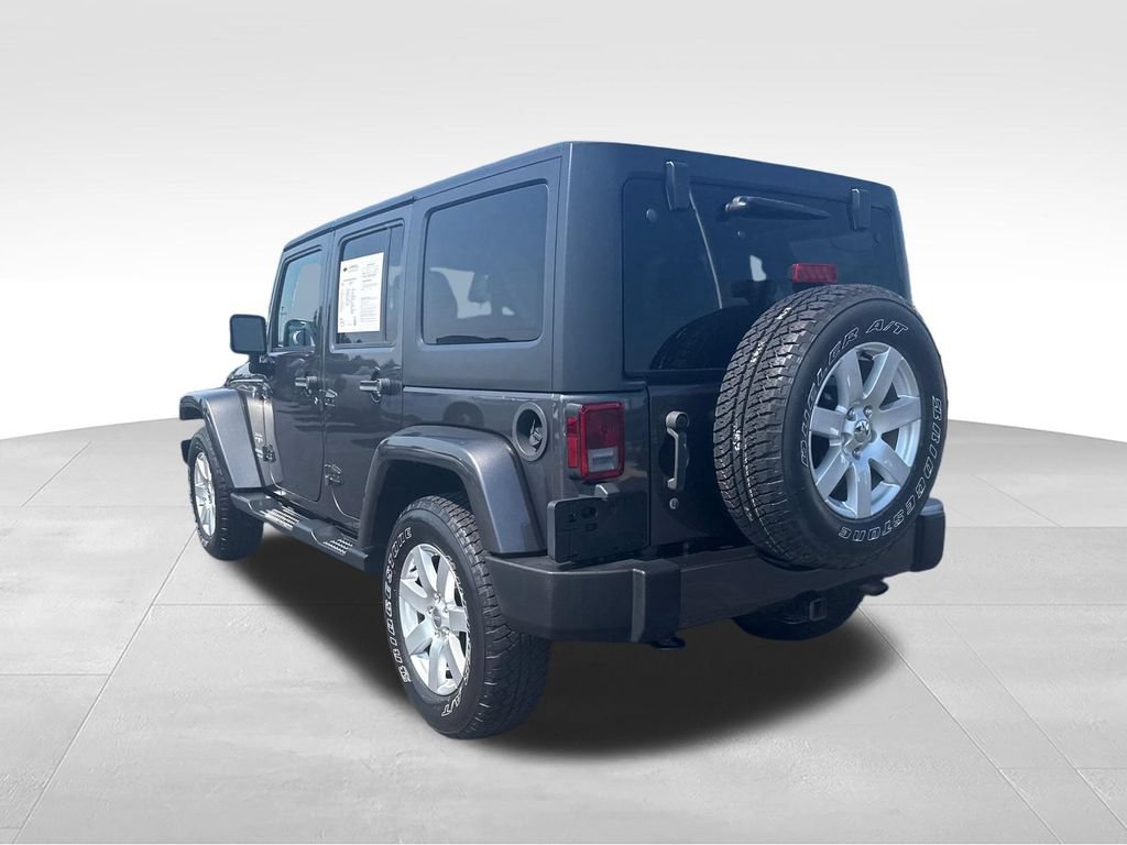 Used 2017 Jeep Wrangler Unlimited Sahara w/ Dual Top Group AWD/4WD image 7