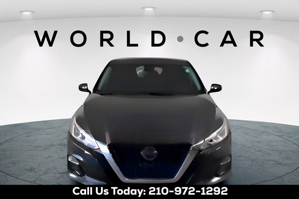 Used 2019 Nissan Altima 2.0 Edition One image 2