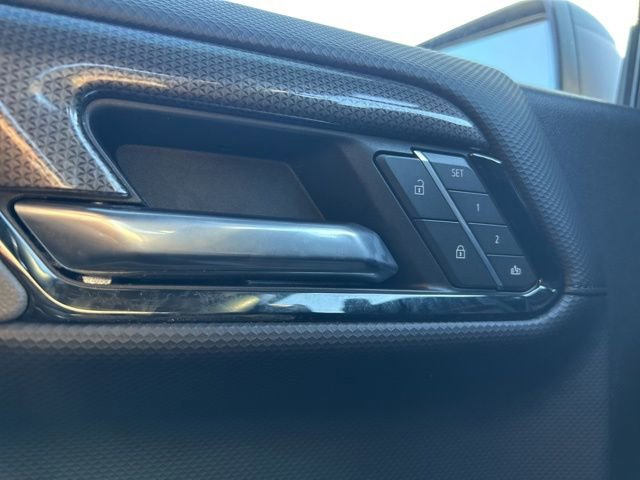 Used 2025 Chevrolet Silverado 1500 ZR2 w/ Technology Package AWD/4WD image 18