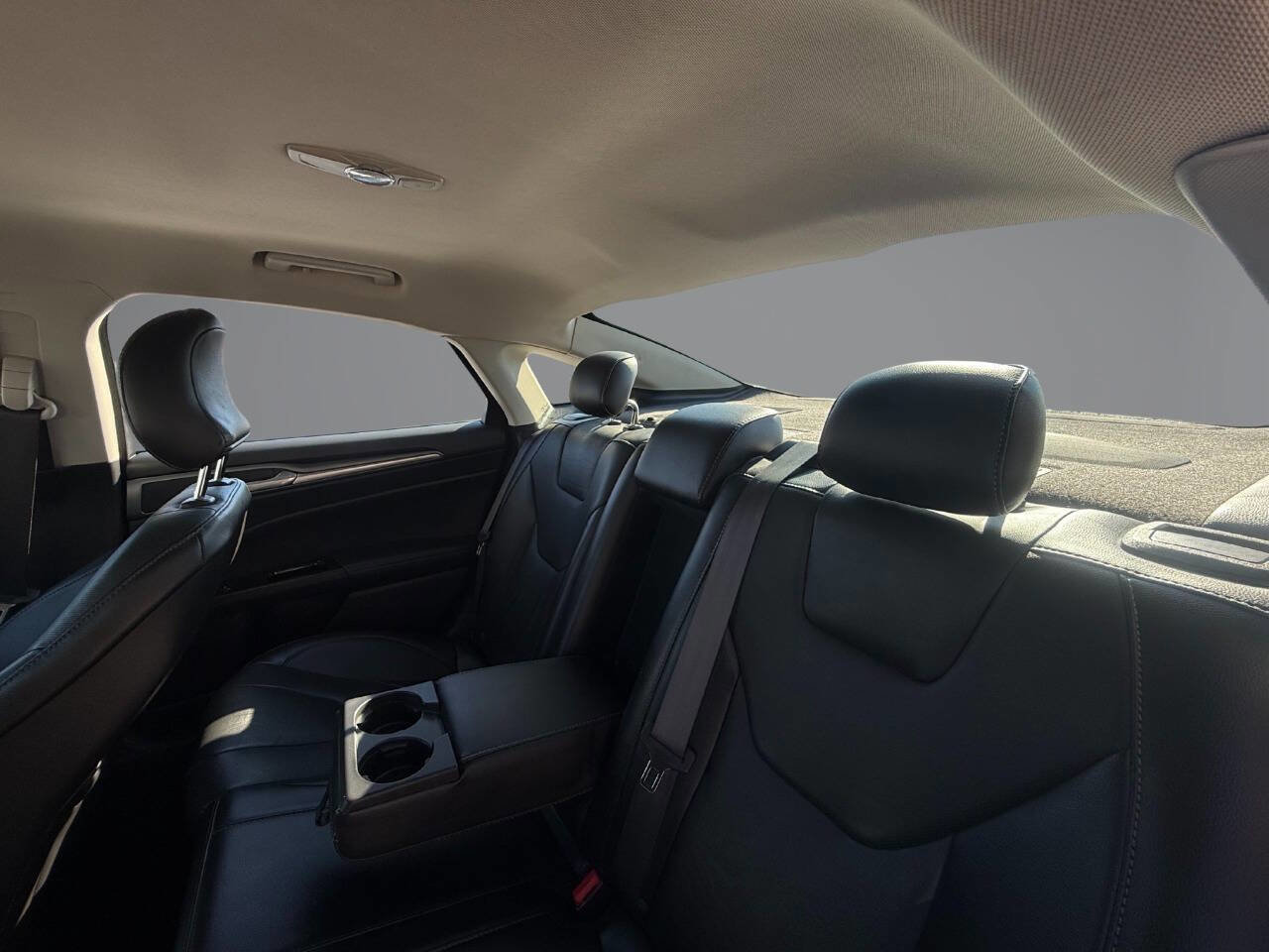 Used 2016 Ford Fusion Titanium image 30