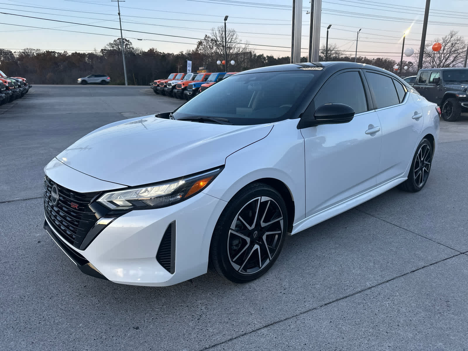 Used 2024 Nissan Sentra SR image 1