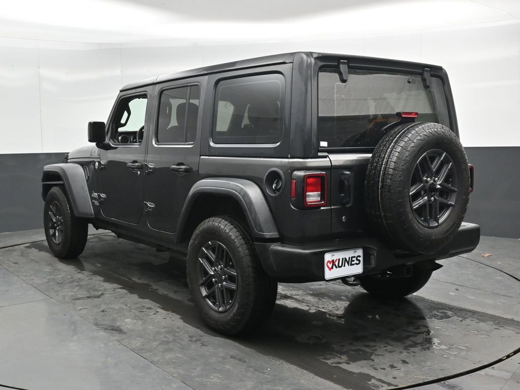 Used 2020 Jeep Wrangler Unlimited Sport AWD/4WD image 9