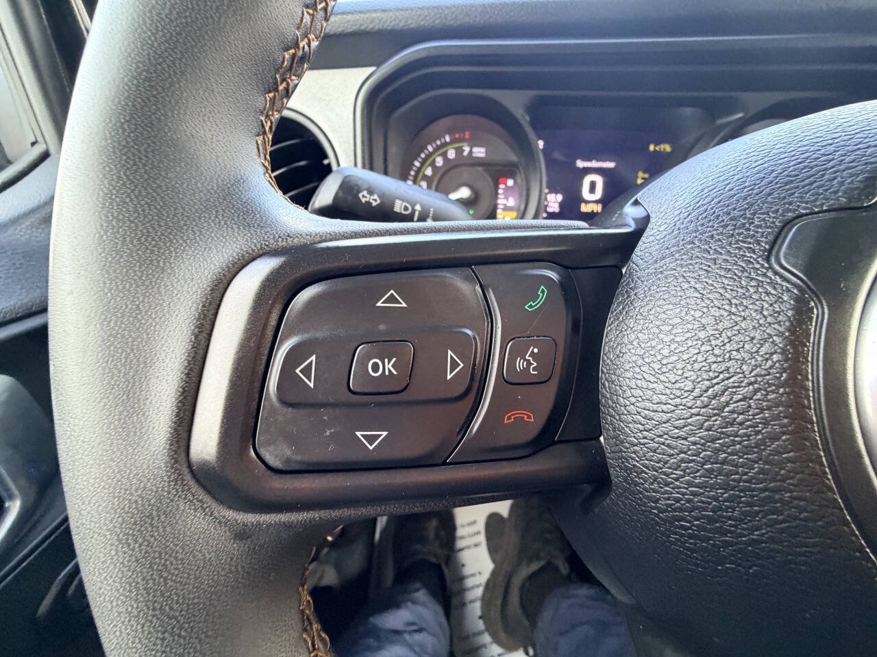 Used 2024 Jeep Wrangler Unlimited w/ Convenience Group AWD/4WD image 6