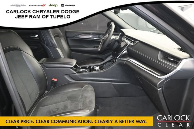 Used 2023 Jeep Grand Cherokee L Laredo RWD image 35