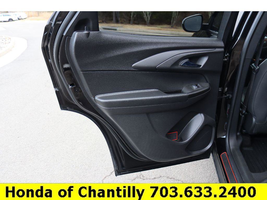 Used 2022 Chevrolet TrailBlazer RS w/ Technology Package image 23