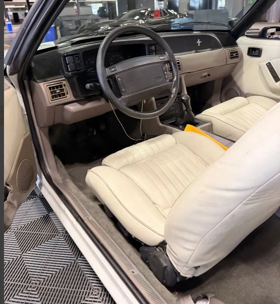 Used 1990 Ford Mustang LX RWD image 15