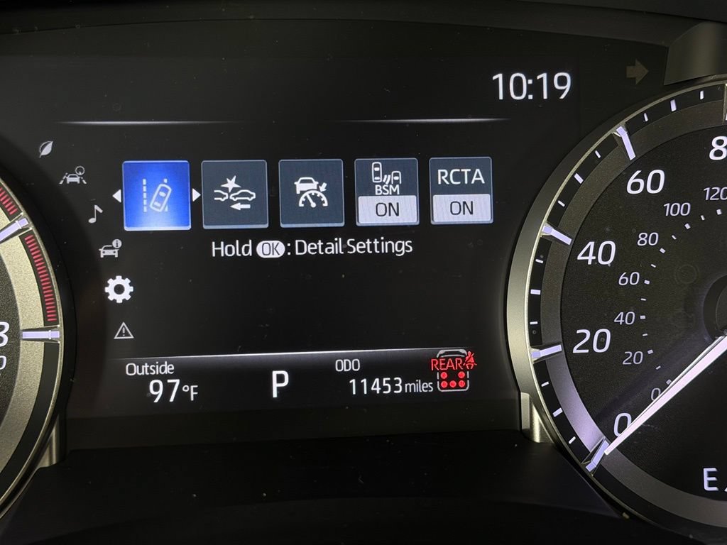 Used 2025 Toyota Highlander XLE FWD image 20