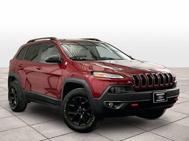 Used 2017 Jeep Cherokee Trailhawk w/ Cold Weather Group AWD/4WD image 2