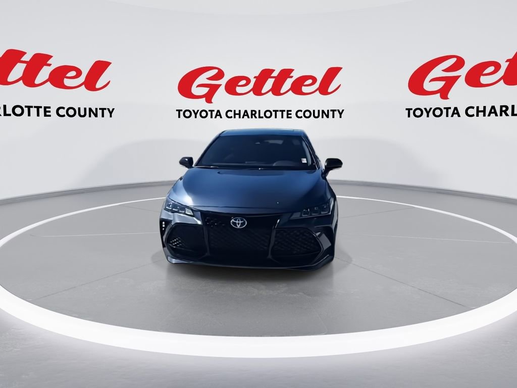 Used 2020 Toyota Avalon XSE image 3