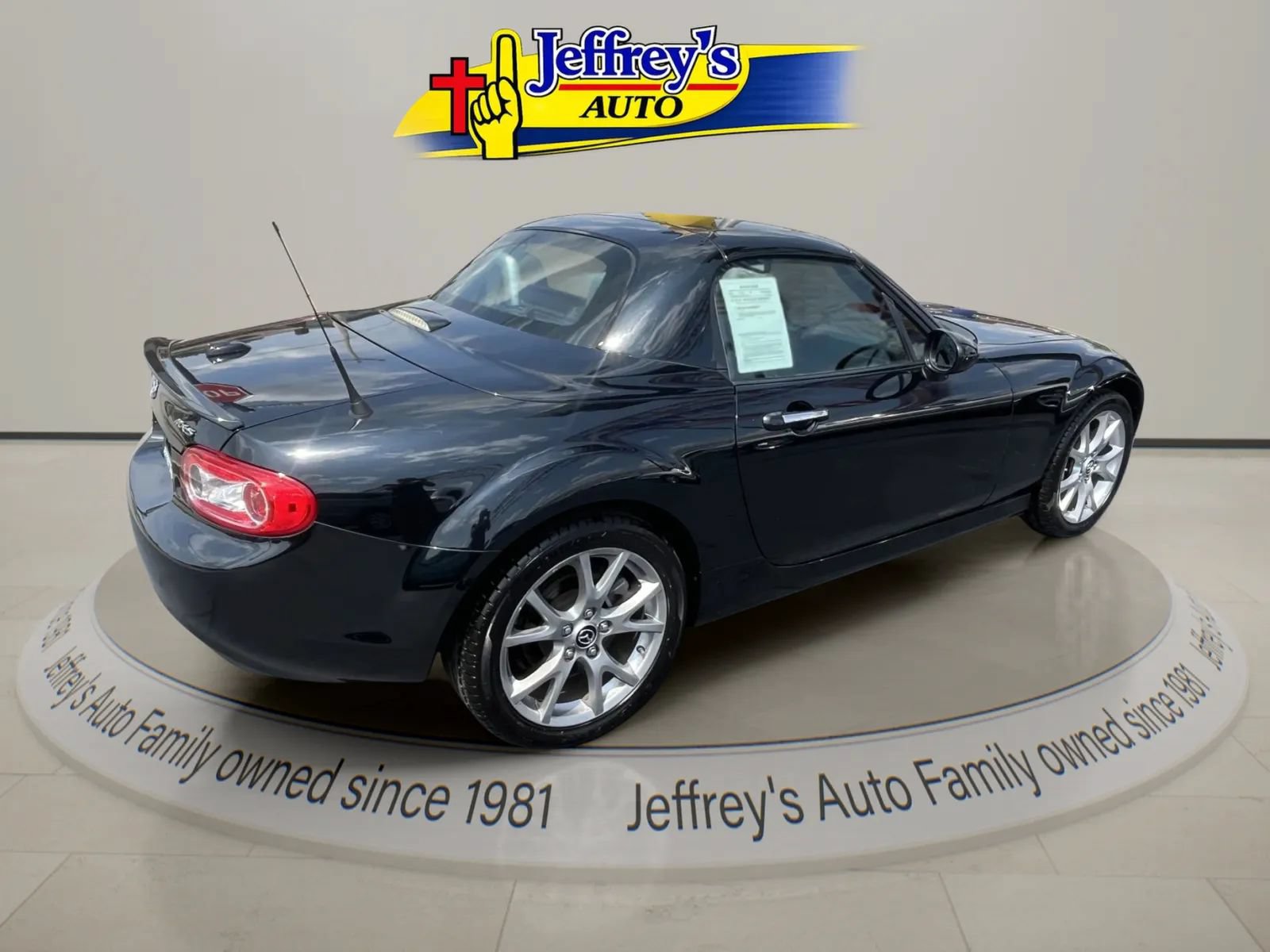 Used 2015 MAZDA MX-5 Miata Grand Touring w/ Premium Package RWD image 5