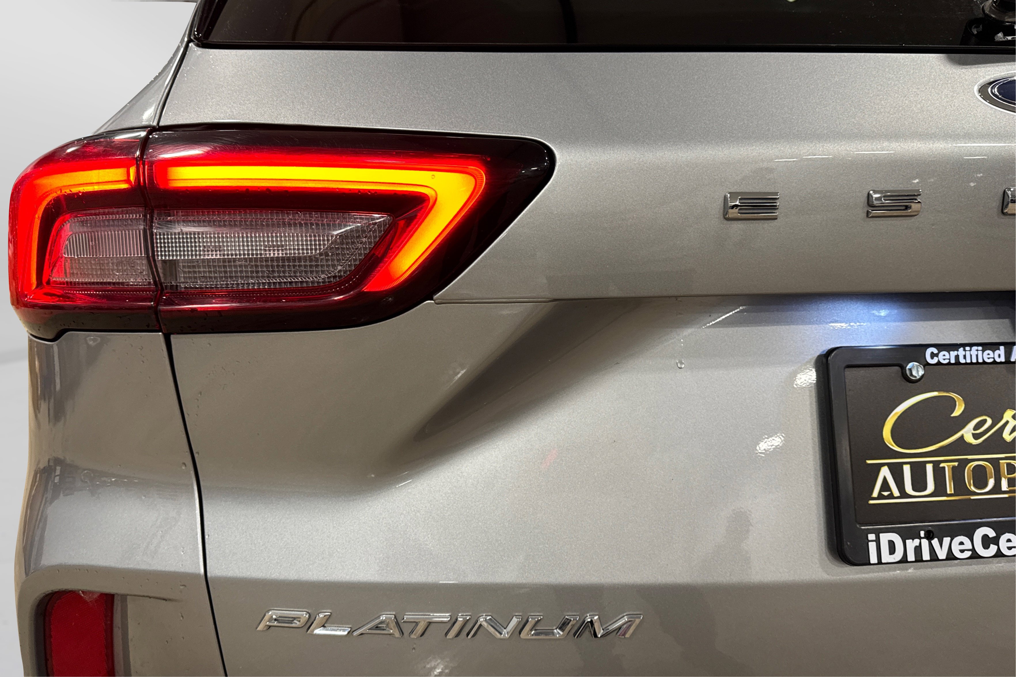 Used 2024 Ford Escape Platinum AWD/4WD image 48