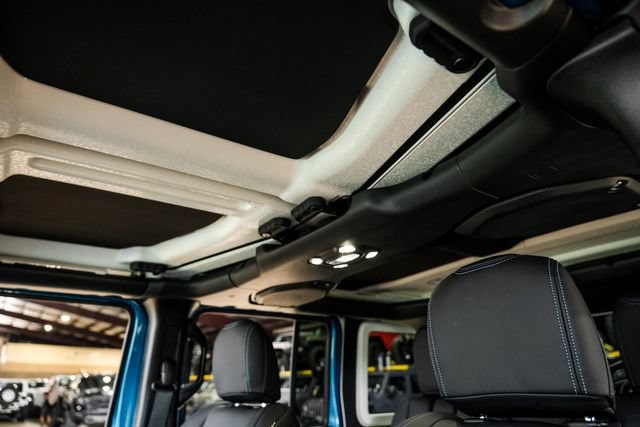 Used 2020 Jeep Wrangler Unlimited Rubicon AWD/4WD image 17
