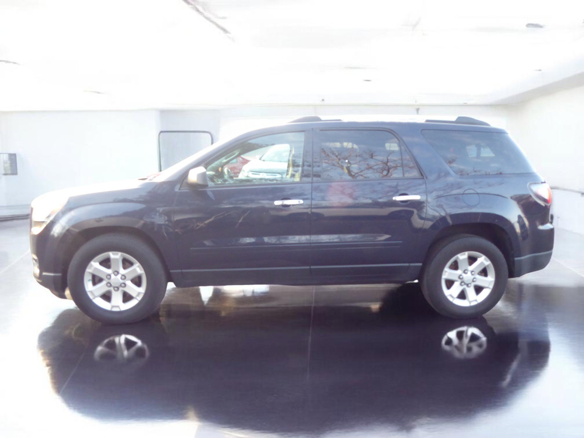 Used 2016 GMC Acadia SLE image 7