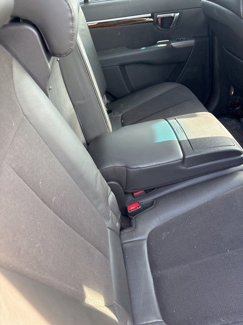 Used 2010 Hyundai Santa Fe SE image 12