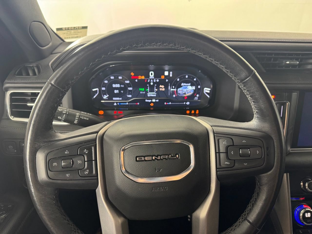 Used 2022 GMC Yukon Denali AWD/4WD image 12