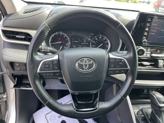 Used 2020 Toyota Highlander XLE FWD image 14