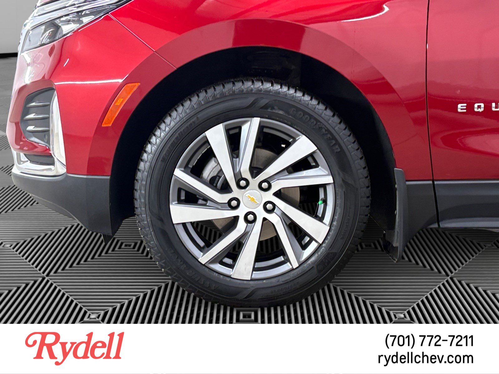Used 2022 Chevrolet Equinox Premier w/ LPO, Floor Liner Package AWD/4WD image 9