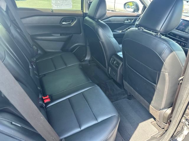 Used 2023 Nissan Rogue SV w/ SV Premium B Package AWD/4WD image 21
