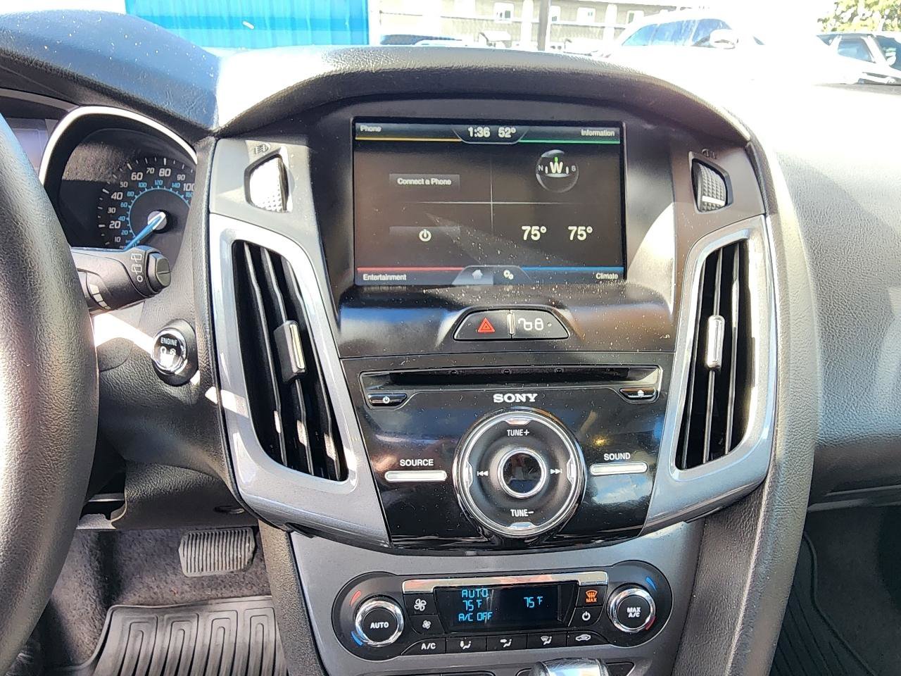 Used 2012 Ford Focus Titanium image 18