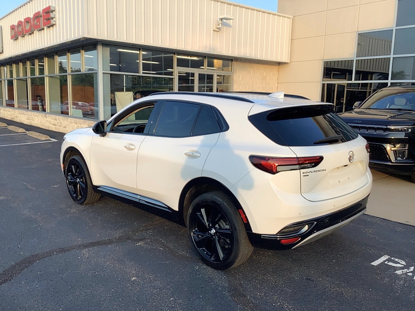 Used 2023 Buick Envision Preferred w/ Sport Touring Package AWD/4WD image 6